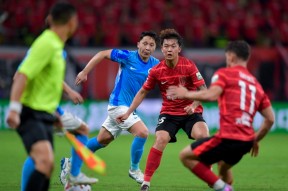 爱游戏体育 -成都蓉城训练开放日，赛后造点机会引欢呼，国王杯在即，团队化学反应显著 