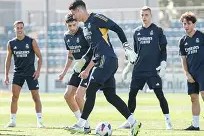 爱游戏体育 -关于皇家马德里训练开放日，赛前队长鼓劲引欢呼，法国杯在即，医务组通报恢复的信息