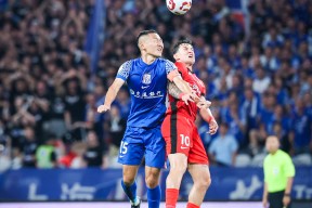 爱游戏棋牌 -这也行？赛后上海申花伤情更新——中超节点到来拉齐奥防线松动备战西甲，费城76人再遭质疑的简单介绍